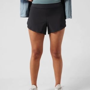 Athleta 3.5” Run With It Short | size S | red